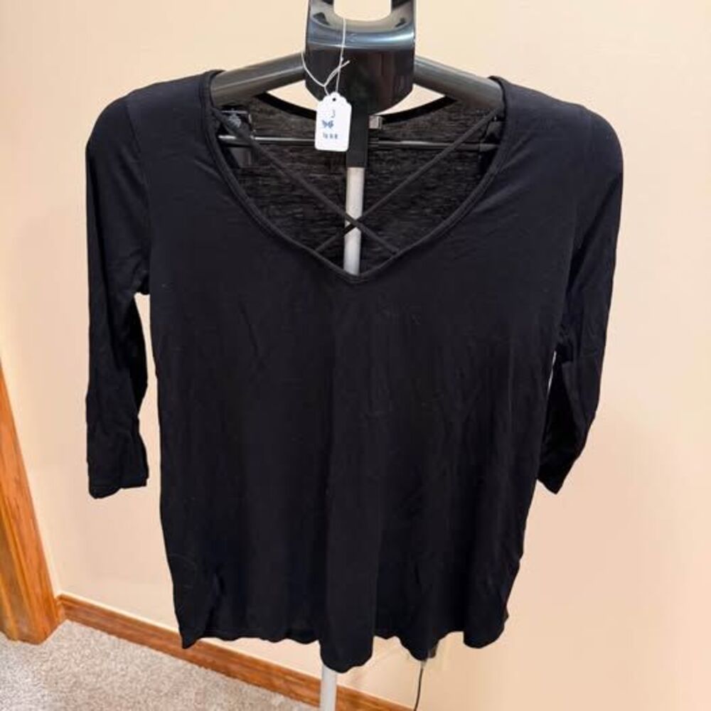 Small Twenty Ten Black Crisscross Neckline 3/4 Sleeve Top